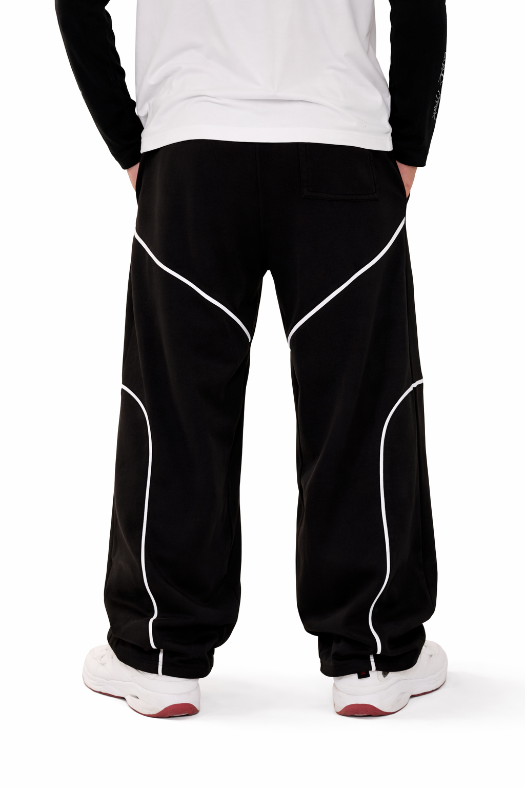 Baggy Fit Joggers With Piping details