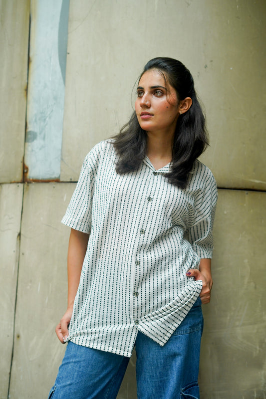 BAGGY FIT AIRY NET STRIPED SHIRT.